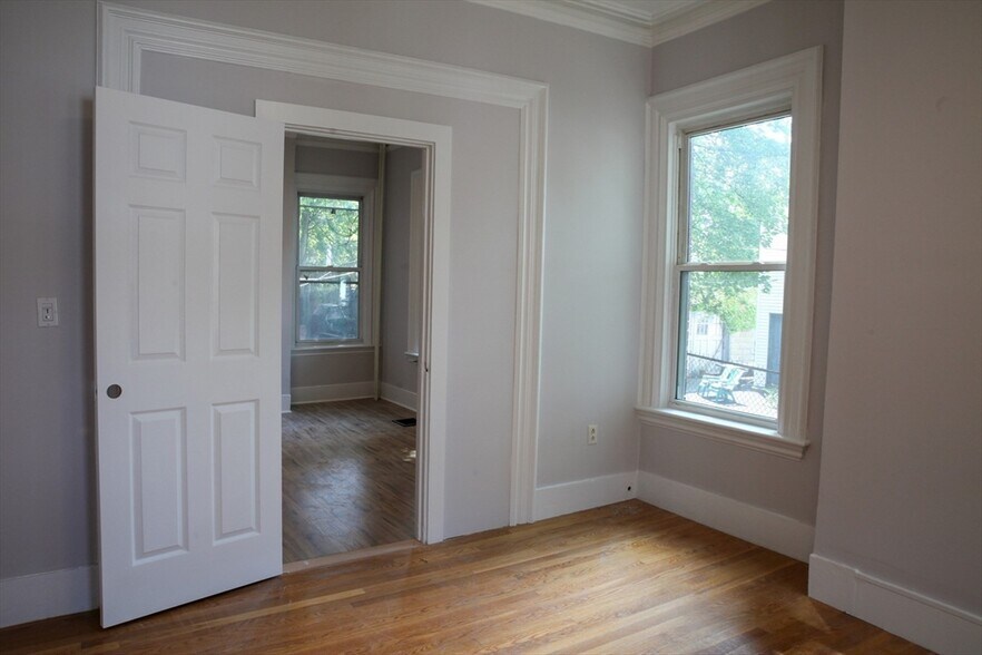 Building Photo - 101 Whitwell St