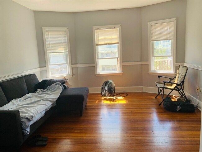 Building Photo - 48 Cypress St