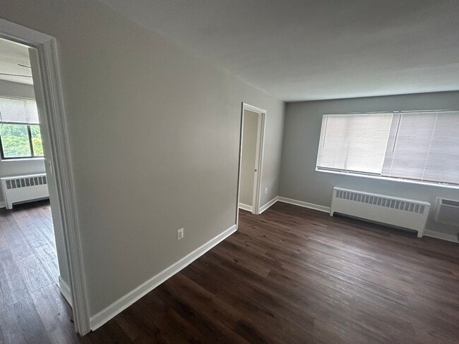 Building Photo - 2025 Move-In Special – $200 Off First Mont...