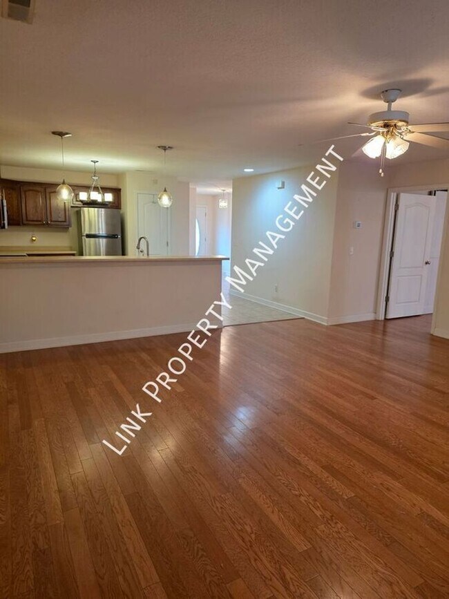 Building Photo - Beautiful 2 bedroom 2 full bath Condo near Missionary Ridge with garage, washer and dryer and gas...