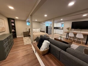 Building Photo - 4004 NW Columbia St