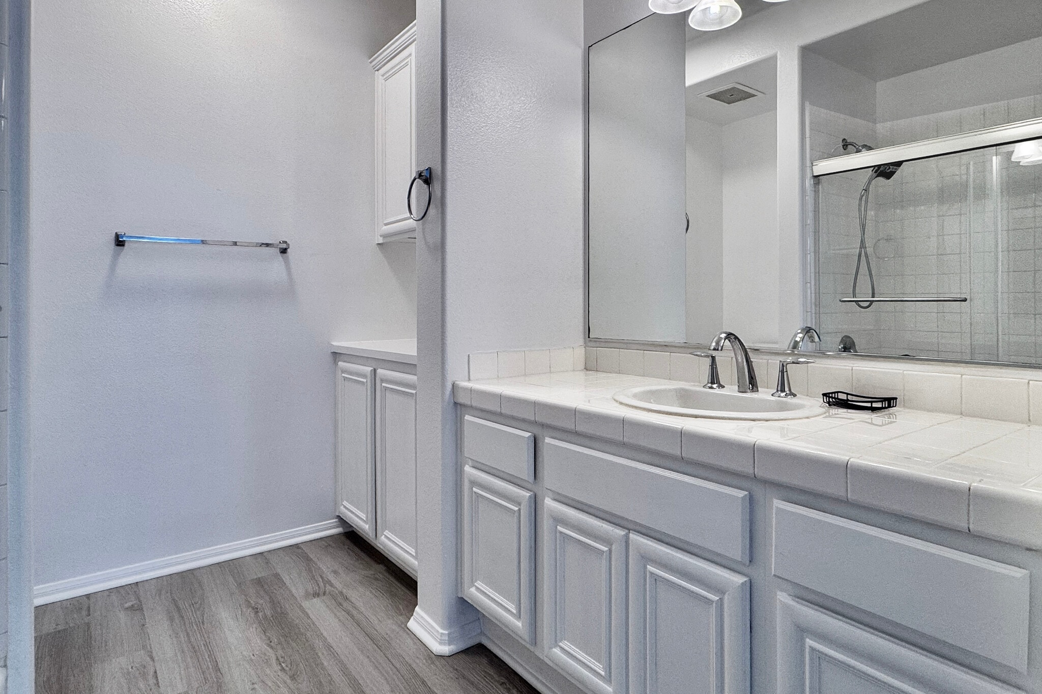 Building Photo - 235 Market St