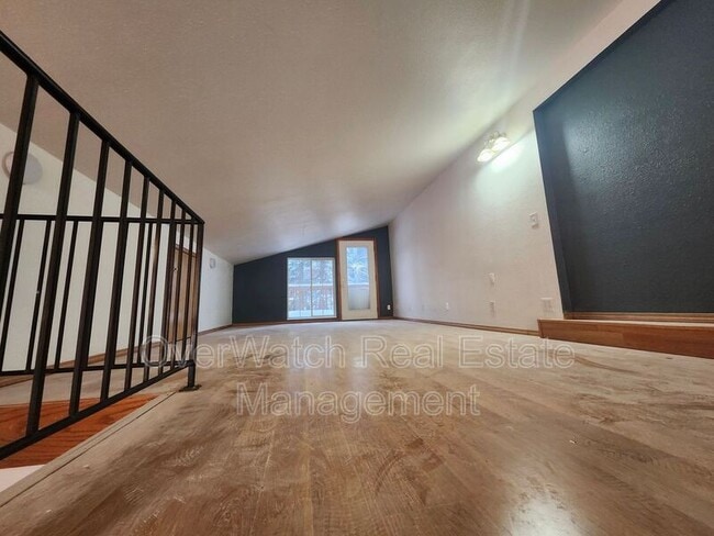 Building Photo - 10322 Chain of Rock St