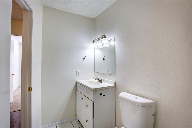 Building Photo - 2441 Sweetwood Dr