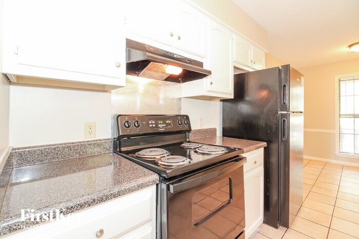 Building Photo - 4630 Sandy Park Dr