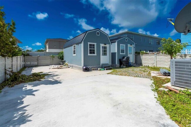 Building Photo - 1180 NW 67th St