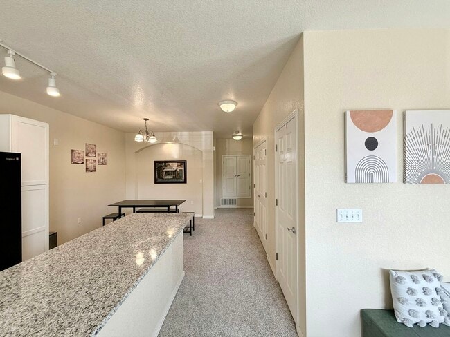 Building Photo - 9434 Ashbury Cir