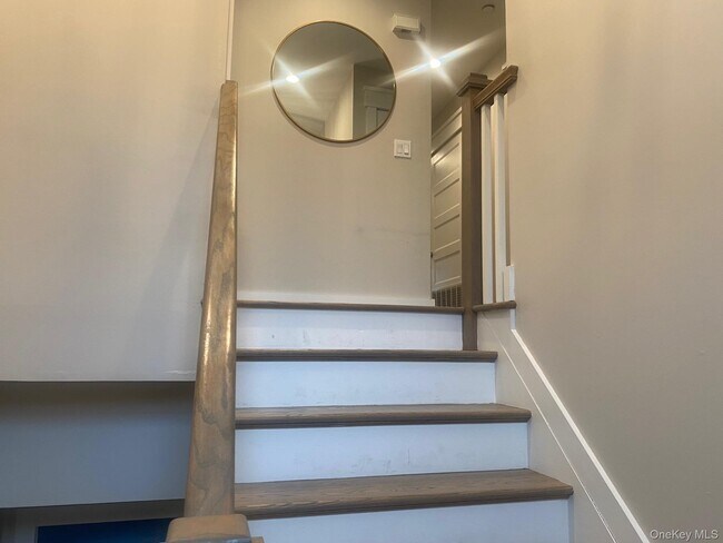 Building Photo - 18 Tennessee Ave