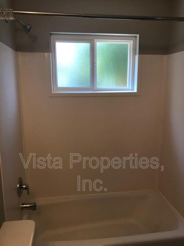 Building Photo - 4800 Saddlebrook Ln