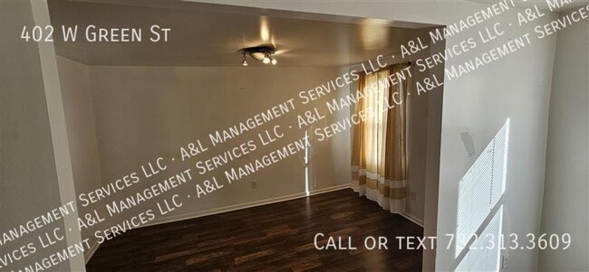 Building Photo - 402 W Green St