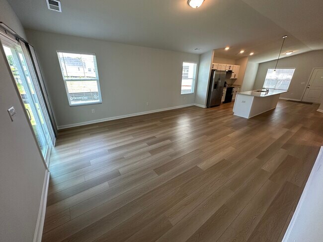 Building Photo - 7262 Heirloom Ln