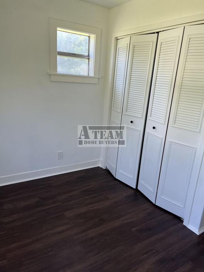 Building Photo - Cozy 2 Bedroom 1 Bath in Malakoff!