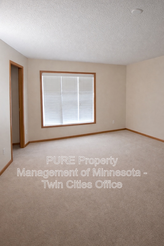 Building Photo - 15626 Float Ct