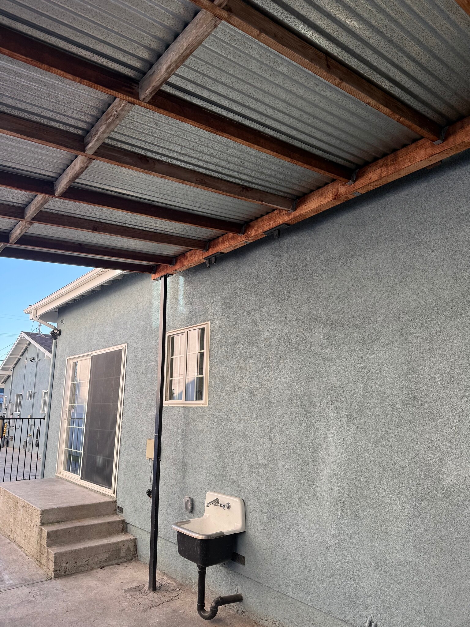 Building Photo - 1645 W 36th Pl