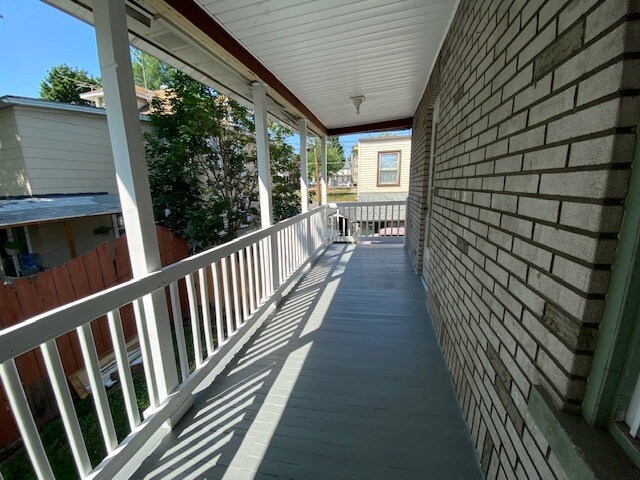 Building Photo - 112 Walnut St