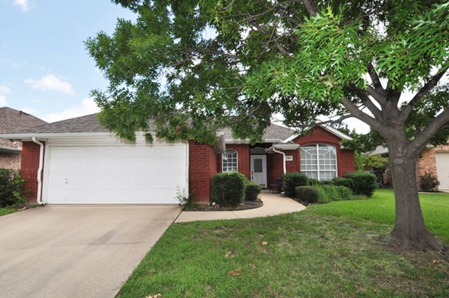 Primary Photo - Hurst 3-2-2 Birdville ISD Quick Move-In