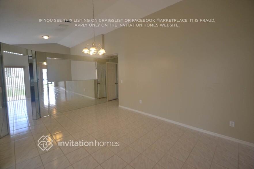 Building Photo - 3073 NW 72nd Ave