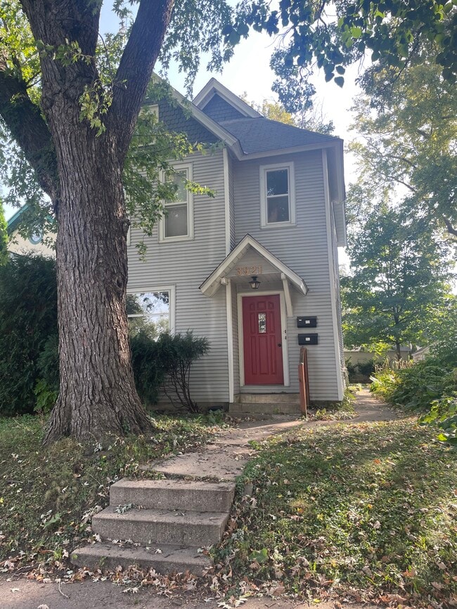 Primary Photo - 3921 E 26th St