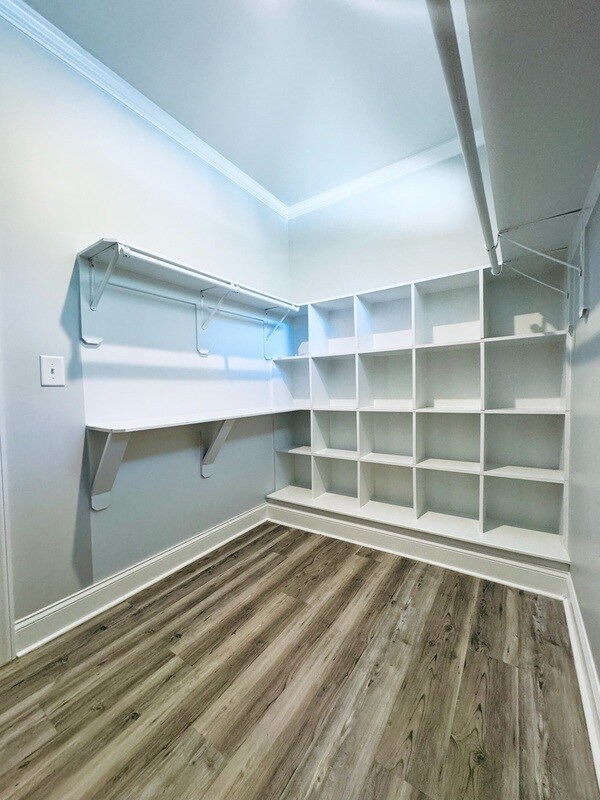 Building Photo - 310 W Horton St