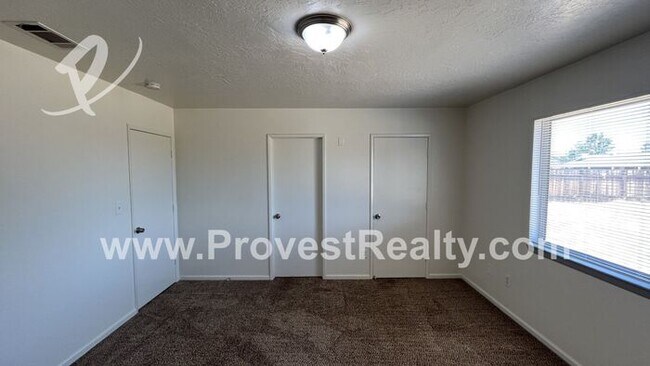 Building Photo - 3 Bed, 2 Bath Apple Valley Home!!!