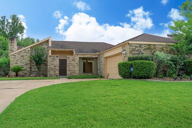 Building Photo - 13819 Starhill Ct