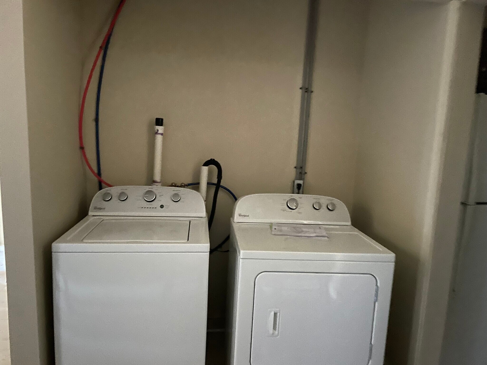 Laundry room - 105 W Main St