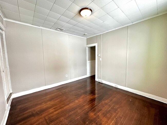 Building Photo - 56 Clinton Ave