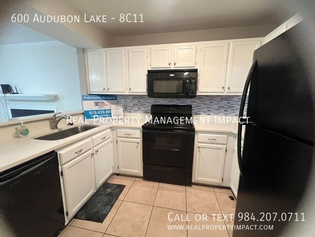 Building Photo - 600 Audubon Lake Dr