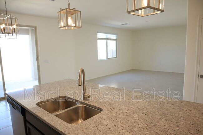 Building Photo - 10652 W Filbert St