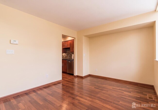 Building Photo - 86 Bayberry Dr