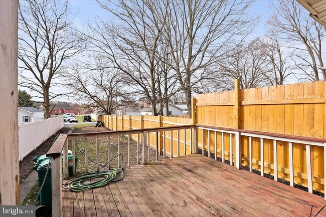 Building Photo - 133 Hanover Rd