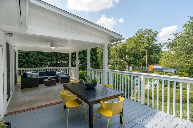 Building Photo - 108 Surfside Rd