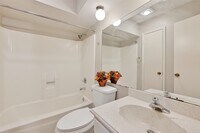 Building Photo - 2018 Windy Meadow Dr