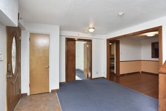 Building Photo - 5741 W Cedar Ave