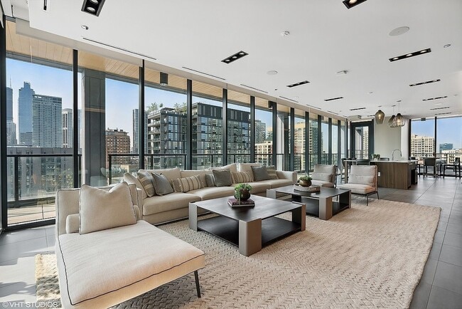 Building Photo - 366 W Superior St