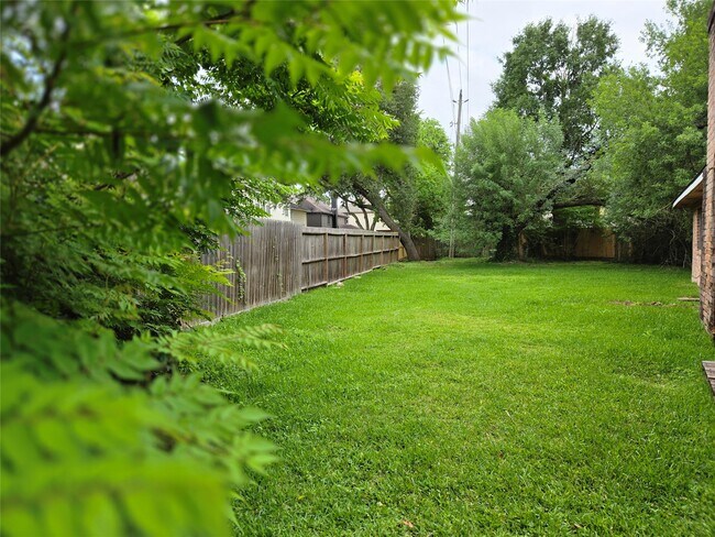 Building Photo - 1903 Riflewood Cir