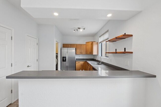 Building Photo - 13636 North 21st Pl
