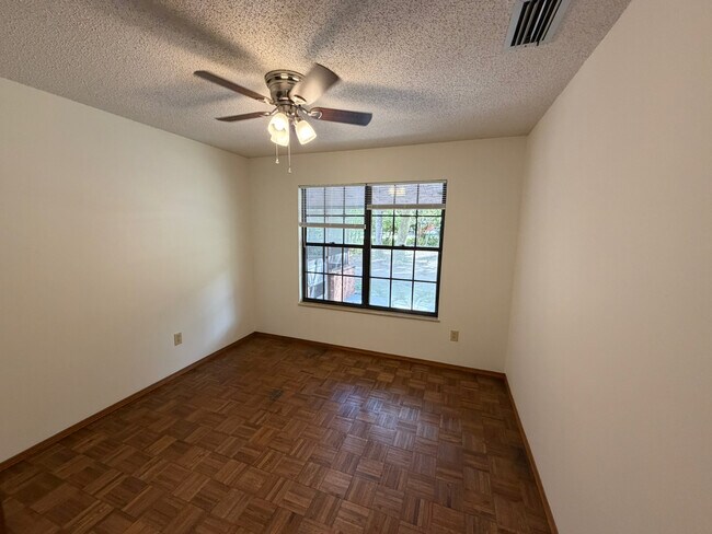 Building Photo - 3660 Crazy Horse Trail