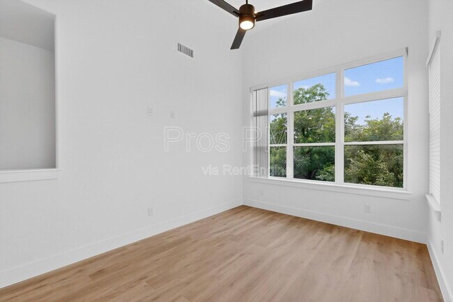 Building Photo - 2226 Shea Rd