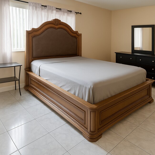 Building Photo - 2Bed/2Bath