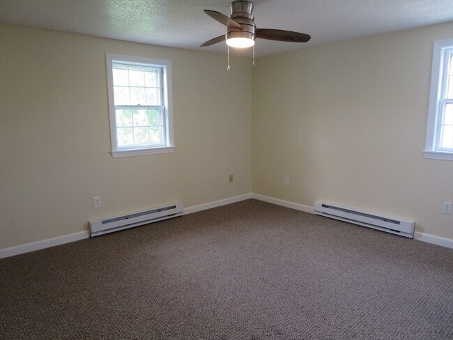 Building Photo - 75 Cabot St