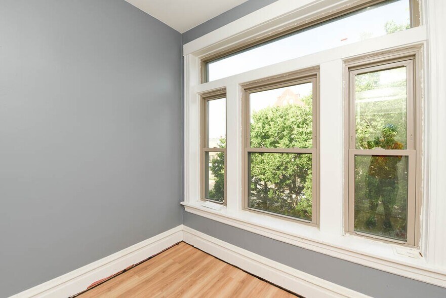 Building Photo - 2738 N Central Park Ave