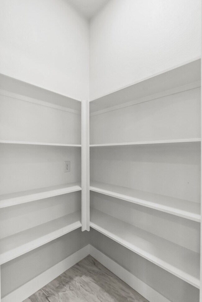 Building Photo - 244 Fawn Dr