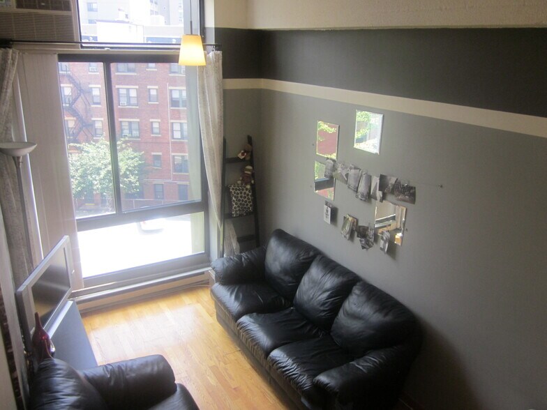 Building Photo - 12 Stoneholm St
