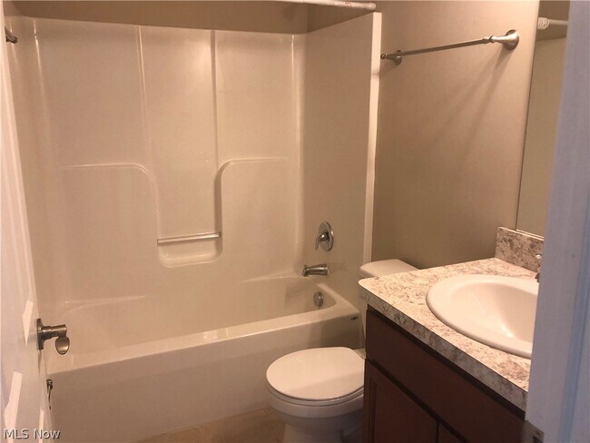 Building Photo - 1925 E 86th St