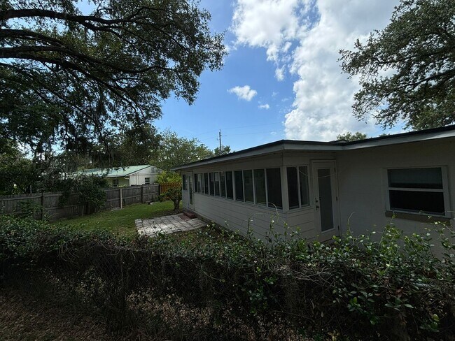 Building Photo - 4733 Godwin Ave