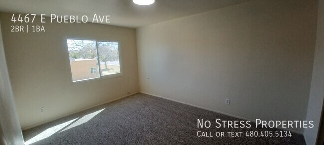 Building Photo - Town Home off 40th St and Broadway!
