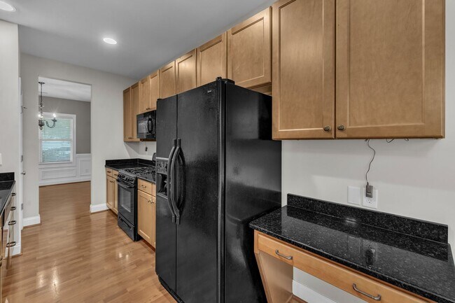 Building Photo - 3 Bedroom Home in Austin Creek! 2 Car Gara...