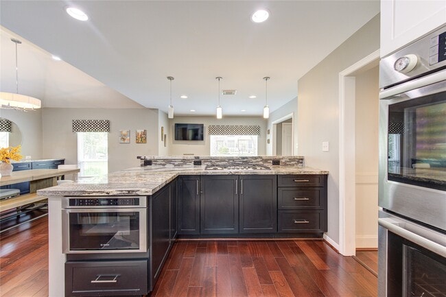 Building Photo - 15739 Fleetwood Oaks Dr