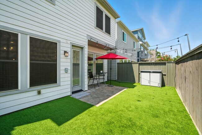 Building Photo - 1518 Callaking Pl